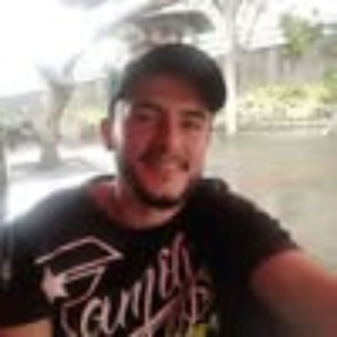 <strong>– </strong><em><strong>Carlos R.</strong></em>