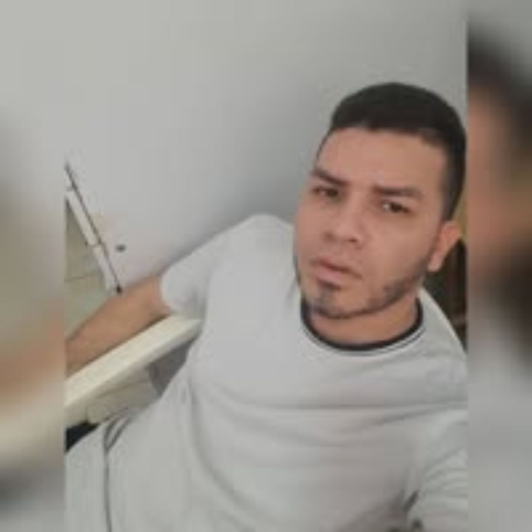 <strong>— </strong><em><strong>Andrés G.</strong></em>