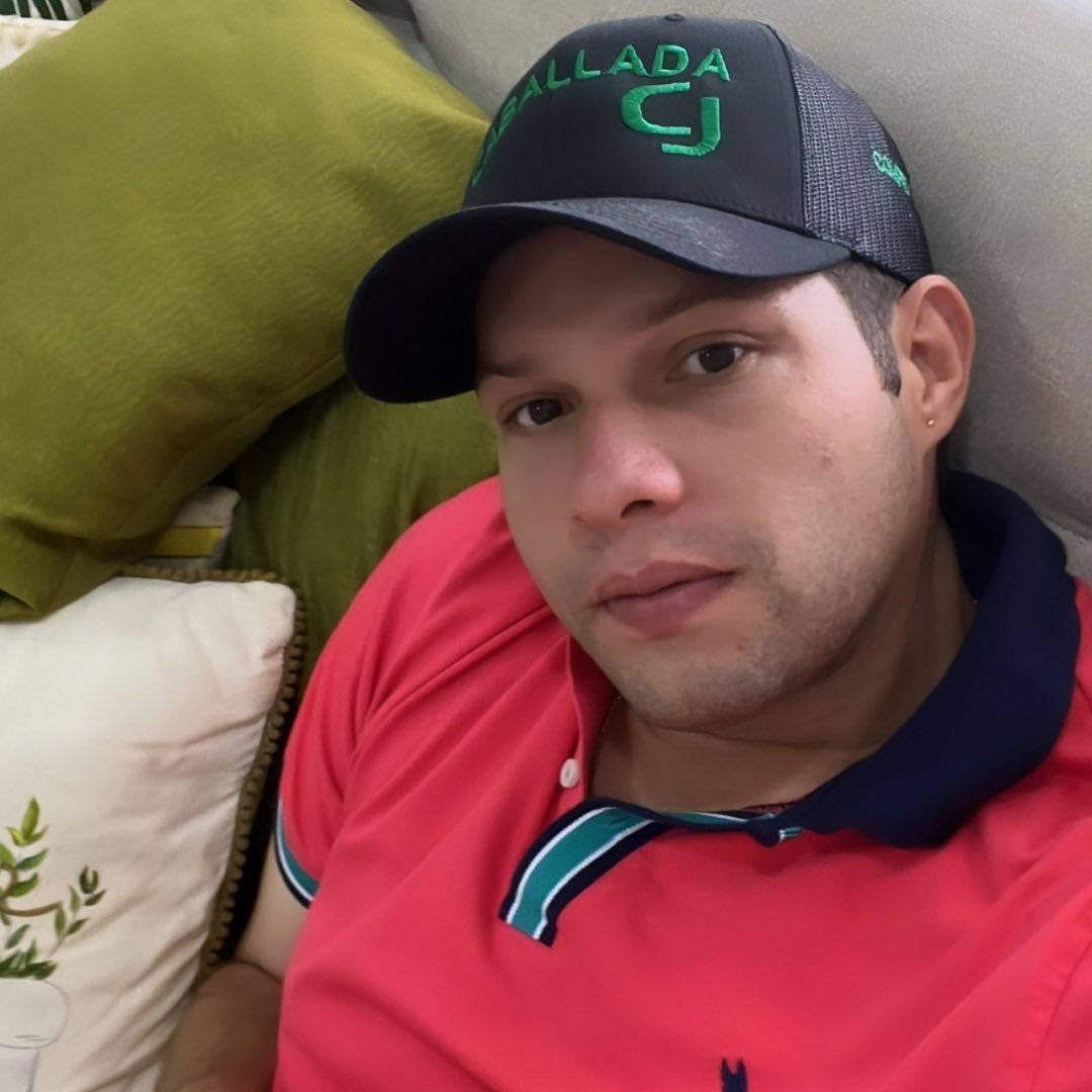 <strong>Carlos Marin</strong>